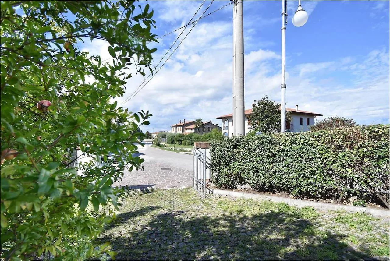 Calaone Wondeful Duplex Apartment Con Parcheggio X4 Baone Italia