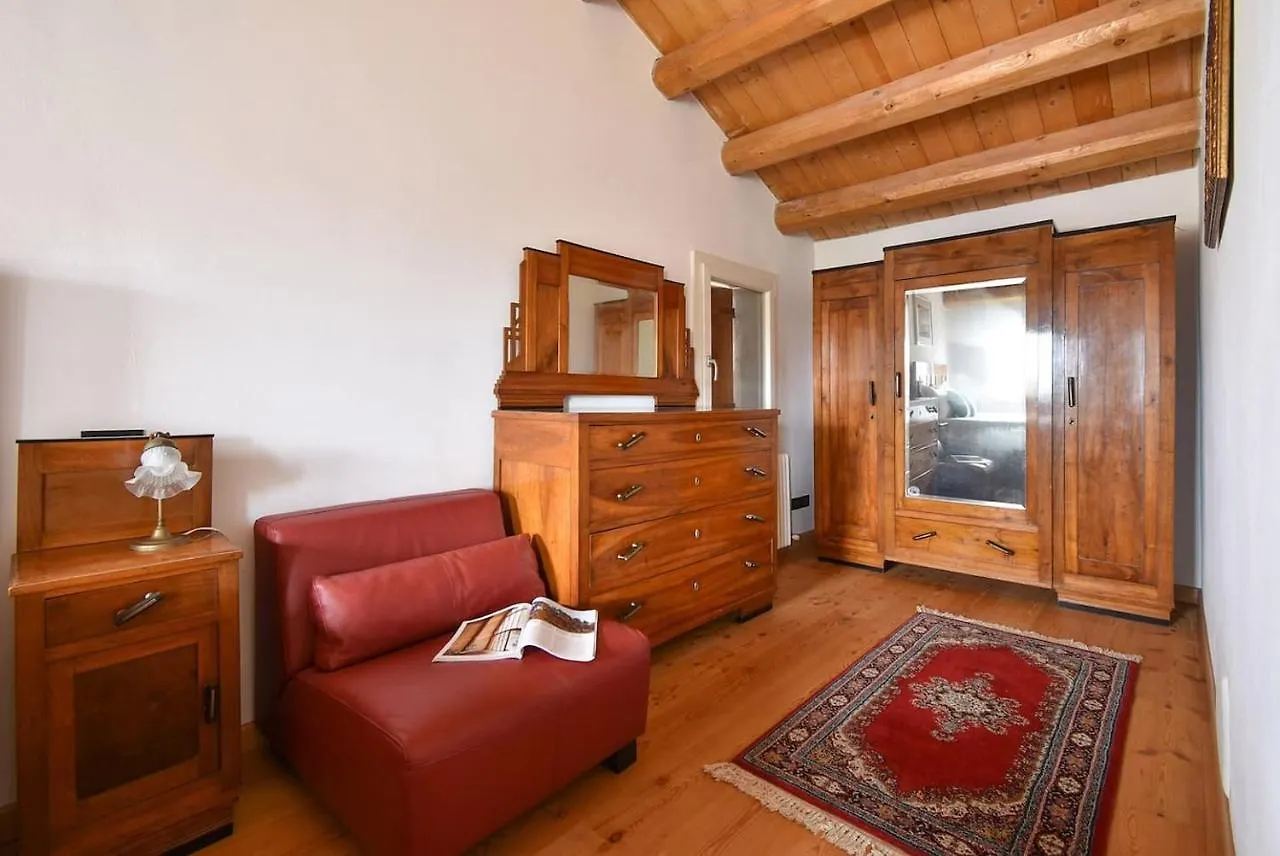 Calaone Wondeful Duplex Apartment Con Parcheggio X4 Baone 0*,  Italia